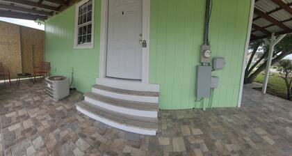 KASITA....5 min to river, 4min to Christus S R hospital, state University 12min