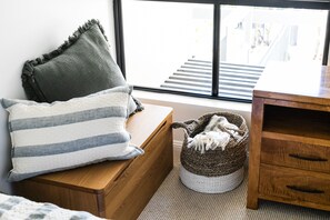 4 quartos, ferros/tábuas de passar roupa, Wi-Fi, roupa de cama