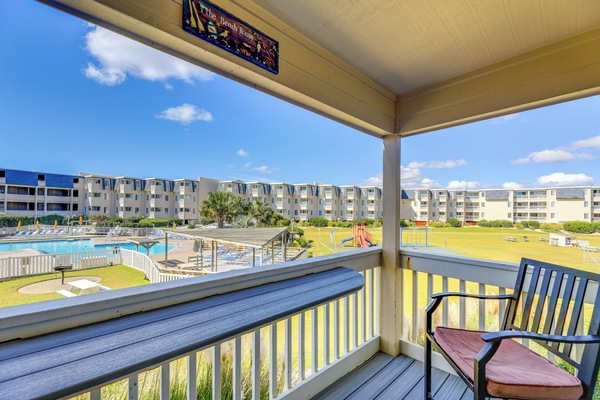 Atlantic Beach Vacation Rental | 2BR | 2BA | 850 Sq Ft | Exterior Steps Required