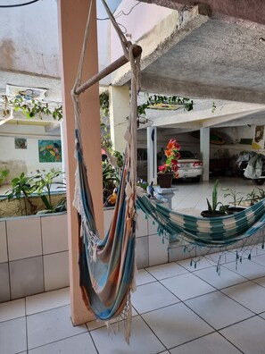 32-Zoll-Flachbildfernseher mit Digitalempfang