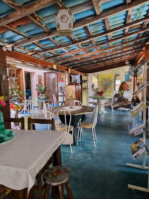 32-Zoll-Flachbildfernseher mit Digitalempfang