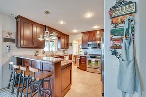 ميكروويف، فرن، موقد طهي مسطح، غسالة أطباق