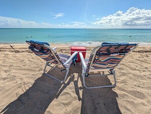 Solstolar och strandhanddukar