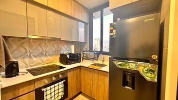 Fridge, microwave, oven, dishwasher