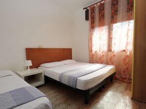 2 chambres, lit parapluie, Wi-Fi, draps fournis