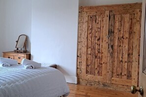 3 chambres, fer et planche Ă repasser, Wi-Fi, draps fournis