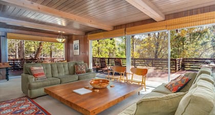 River's Edge w/ BBQ, Wifi, Firepit!