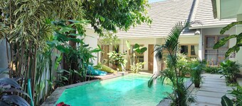 Manuver Surf and Stay Uluwatu Bali