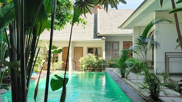 Piscine extérieure