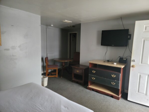 En 42-tommers LED-TV med kabel-kanaler