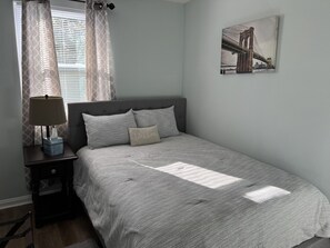 3 dormitorios, escritorio, tabla de planchar con plancha y wifi