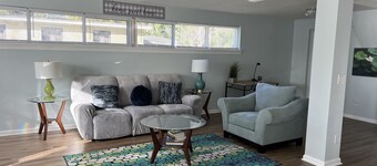 Home Away from Home! 18 min. from Jax Airport and 14 min. from Everbank Stadium