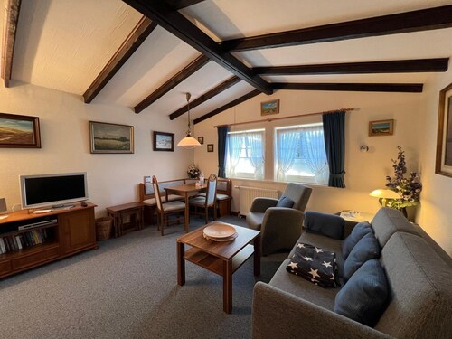 Sommerhaus - Inmitten der Malerischen Insel Sylt, Umgeben von Einer Üppigen Oase der Natur, Erhebt