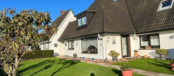 Sommerhaus - Inmitten der Malerischen Insel Sylt, Umgeben von Einer Üppigen Oase der Natur, Erhebt