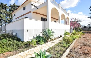 Exterior - Awesome home in Santa Croce Camerina (Santa Croce Camerina)