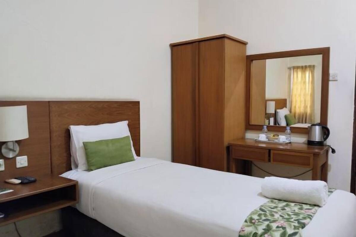 1 habitación, escritorio y wifi gratis