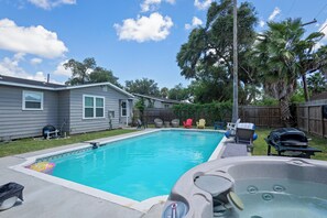 Pool - Entire house +Pool+Hot Tube +1 car garage + EV Charger level 2-Tesla+ BBQ Grill (Corpus Christi)