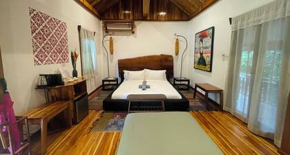 Namkhan Suite - Luxurious Suite facing the river