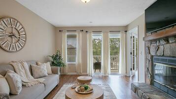 TV connectée, cheminée