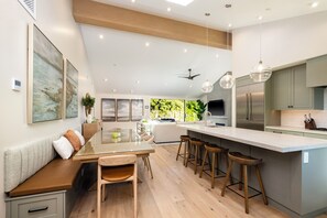 Dining - Playa Vida-completely remodeled with A/C, Hot Tub - walk to everything and more (Santa Barbara)