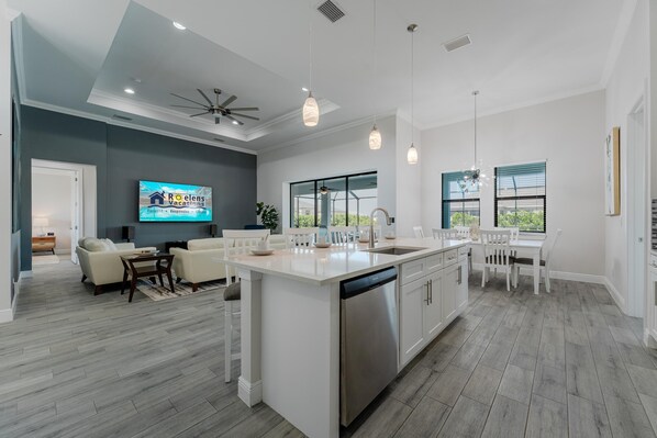 Interior - BRAND NEW - Heated Pool & Modern Upgrades! - Villa Moonlight Breeze - Roelens Vacations (Cape Coral)