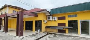 Fachada de la propiedad