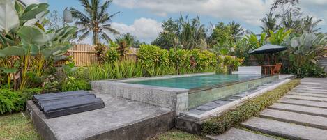 Alberca al aire libre