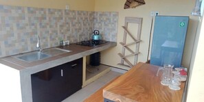 Habitación básica doble | Instalaciones de cocina compartida