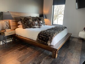 2 bedrooms, iron/ironing board, free WiFi, bed sheets - Brand New Spectacular Bridger Mountain View’s! (Belgrade)