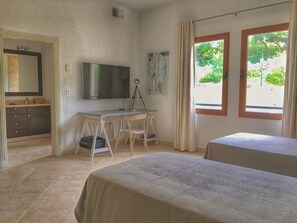 3 bedrooms, iron/ironing board, WiFi, bed sheets - 2-Bed Designer Apartment Sleeps 6 with Pool (Cupecoy)