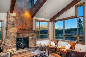 Interior - The Apex of Ski-In Ski-out Estates. Walk to Restaurants, Theater, Hot Tub, Game Tables! (Breckenridge)