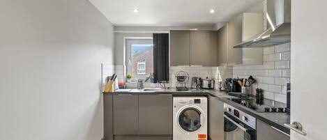 Fridge, microwave, oven, stovetop