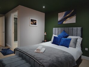 3 quartos, ferros/tábuas de passar roupa, Wi-Fi, roupa de cama