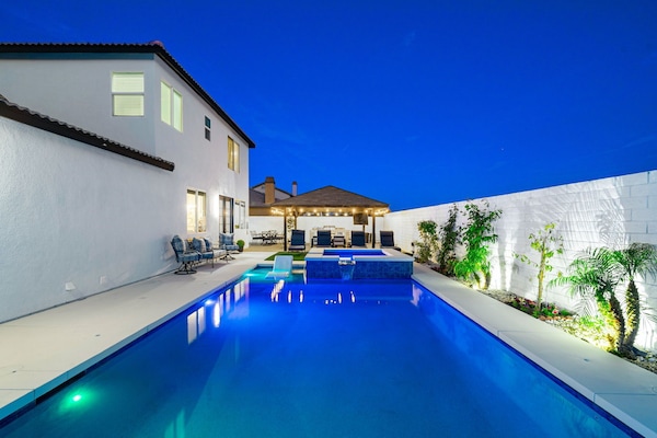 AuĂenpool, beheizter Pool