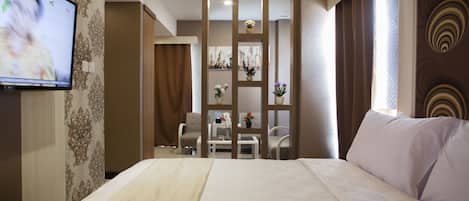 1 habitación, escritorio, wifi gratis y ropa de cama