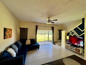 Room - Grand Superior 3BD Townhouse Near Disney (Kissimmee)