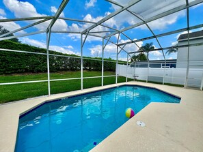 Outdoor pool - Grand Family Superior 4BD House Near Disney Parks (Davenport)