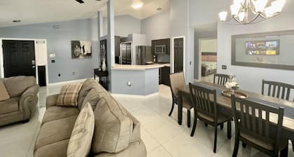 Grand Family Superior 4BD House Near Disney Parks