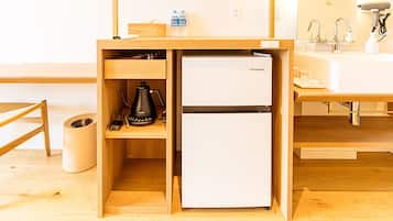 雙床房, 非吸煙房 (2F, with bathroom) | 書桌、免費 Wi-Fi、床單