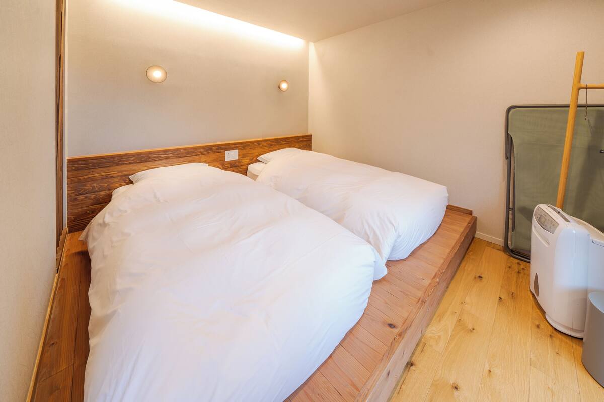 Habitación familiar, no fumadores (Natural, with stovetop) | Escritorio, wifi gratis, ropa de cama