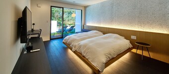 LUXE TECH VILLA ASHITOKU