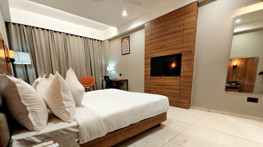 The Sky Imperial Hotel Kailash