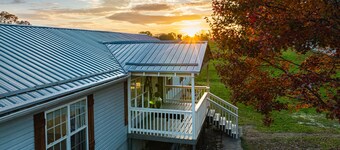 New!!!Thuja Hideaway next to NewRiverGorge. Amazing star gazing. Pet friendly!