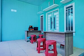 Lobby - Hotel O Barito House (Pematangsiantar)