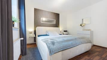 2 bedrooms, iron/ironing board, free WiFi, bed sheets