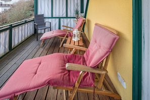 Terrace/patio - Holiday Home 'Reinhilde' with Sauna, Private Terrace and Garden (Felsberg)