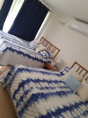 1 bedroom, bed sheets