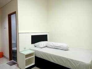 Bathroom - Hotel O Lourdes Blessing Hill (Manado)