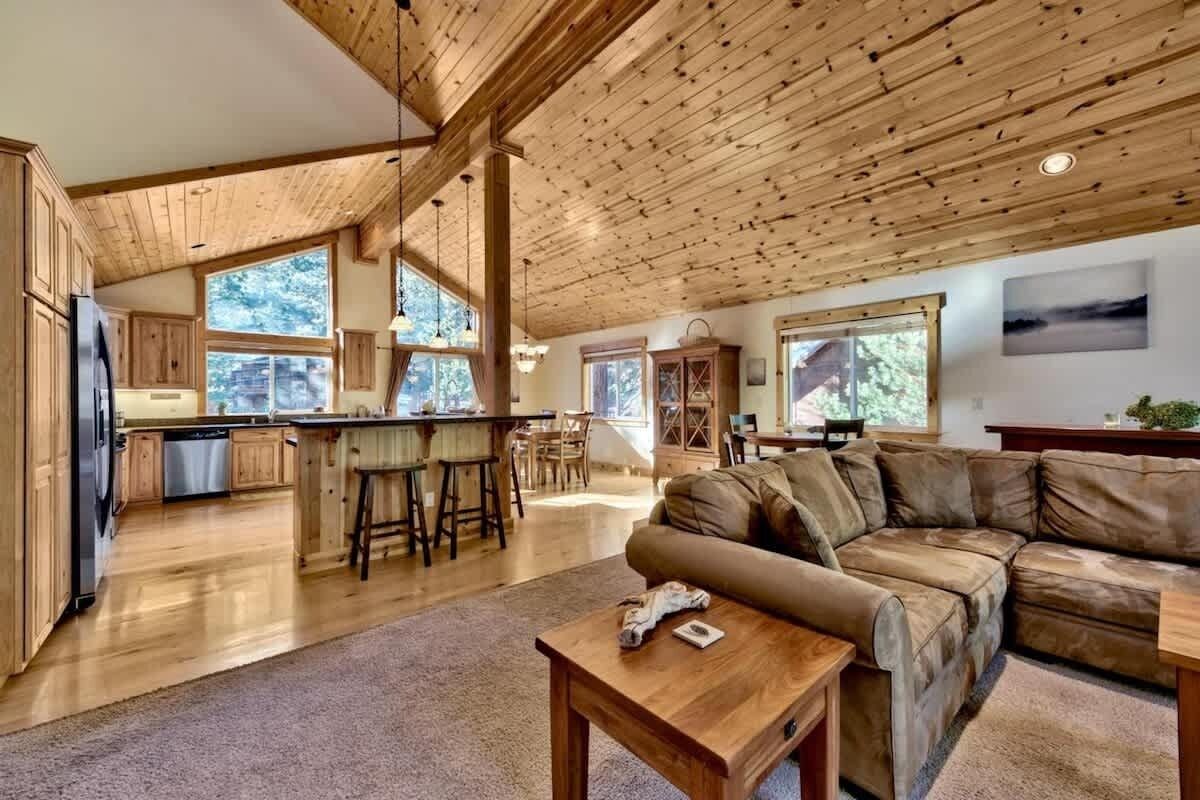 Smart TV, fireplace, video games, DVD player