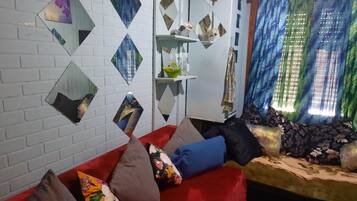 Room, 2 Bedrooms, City View | Living area